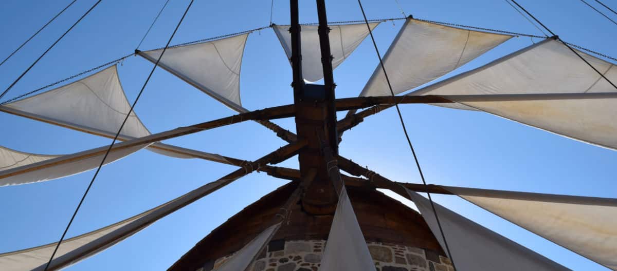 Os gigantes de Quixote: como funciona um moinho de vento na Grécia -  360meridianos